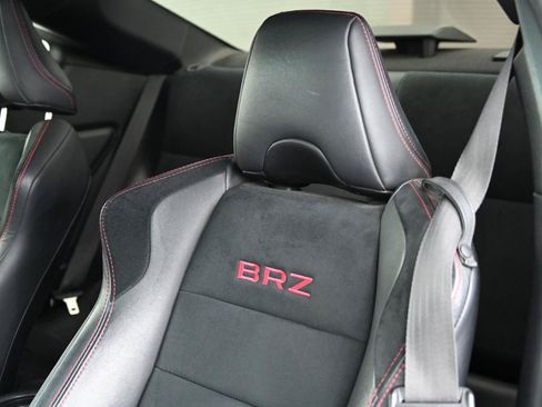 Used 2018 Subaru BRZ Limited w/ Popular Package #2 RWD image 18