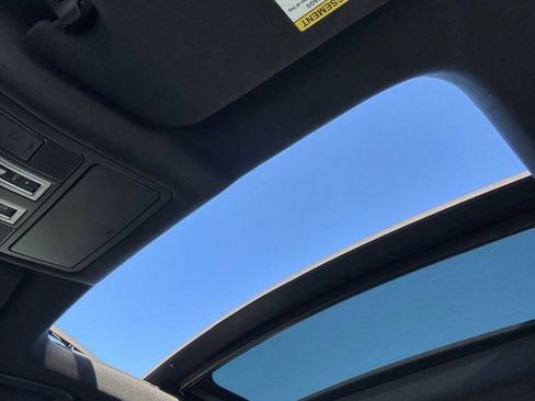 Used 2018 Jaguar XE R-Sport image 9