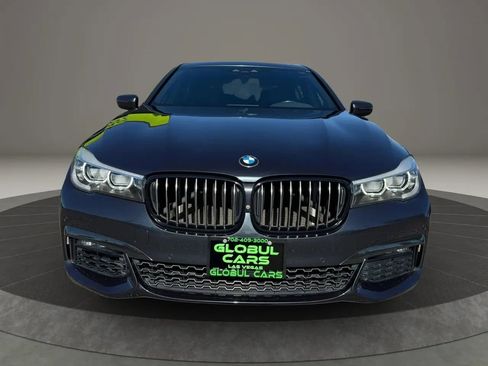 Used 2019 BMW 740i w/ M Sport Package RWD image 3