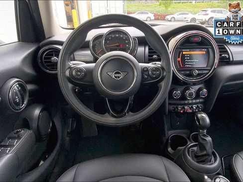 Used 2019 MINI Cooper 4-Door Hardtop image 5