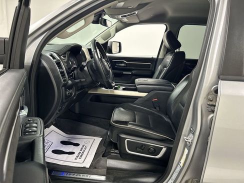 Used 2022 RAM 1500 Laramie AWD/4WD image 9