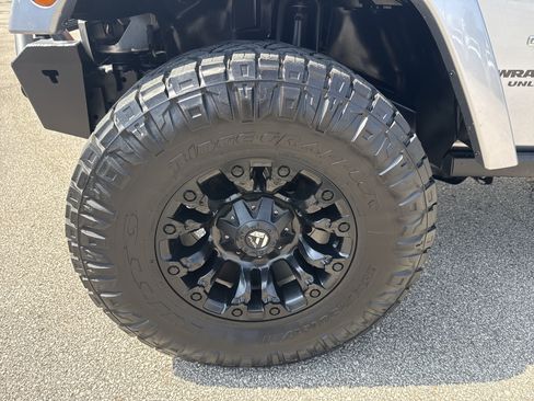 Used 2013 Jeep Wrangler Unlimited Sport AWD/4WD image 11