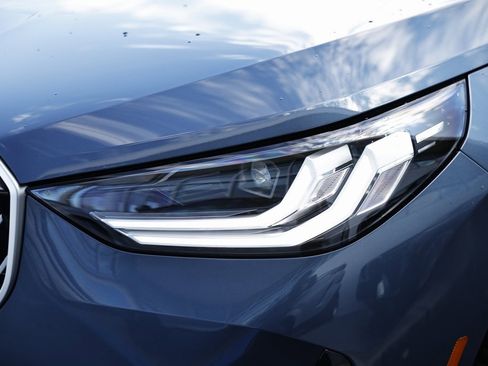 Used 2026 BMW X3 xDrive30 w/ Premium Package image 11