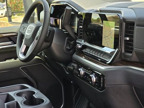 New 2026 GMC Sierra 2500 SLE w/ SLE Value Package; AWD/4WD image 10