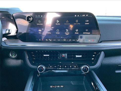 Used 2025 Chevrolet Tahoe High Country w/ Sun And Tow Package image 18