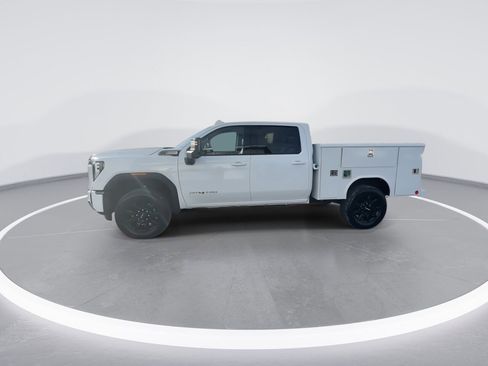 Used 2025 GMC Sierra 2500 AT4 image 12