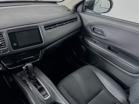 Certified 2020 Honda HR-V Touring image 24