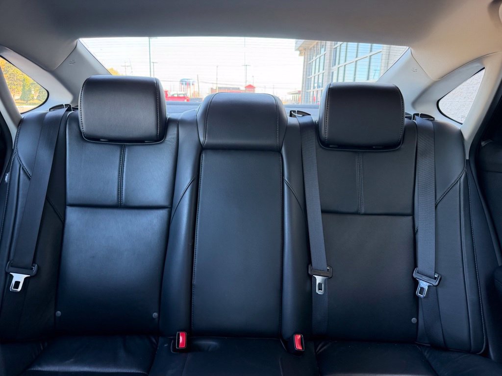 Used 2017 Toyota Avalon Touring FWD image 16