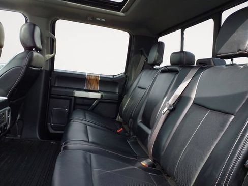 Used 2019 Ford F150 Lariat w/ Equipment Group 502A Luxury AWD/4WD image 13