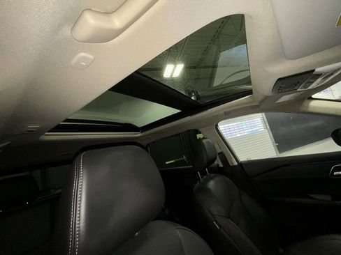 Used 2025 Nissan Rogue Platinum w/ Platinum Premium Package image 17