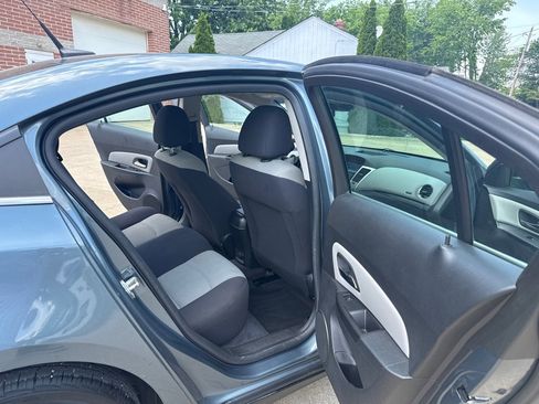 Used 2012 Chevrolet Cruze LS w/ Connectivity Package FWD image 13