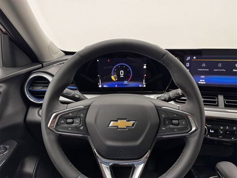 New 2025 Chevrolet Trax LT w/ Driver Confidence Package image 14