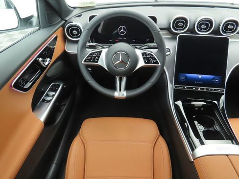 New 2025 Mercedes-Benz C 300 4MATIC Sedan image 10