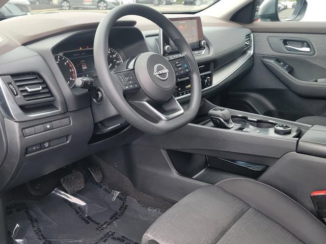 Used 2023 Nissan Rogue SV AWD/4WD image 12
