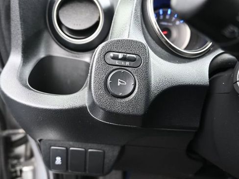 Used 2013 Honda Fit Sport image 18