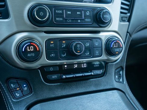 Used 2020 GMC Yukon XL Denali AWD/4WD image 33