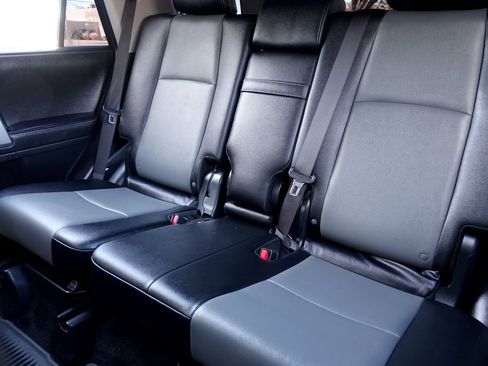 Used 2022 Toyota 4Runner SR5 Premium image 12