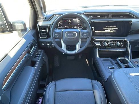 New 2025 GMC Sierra 2500 Denali w/ Denali Reserve Package AWD/4WD image 14