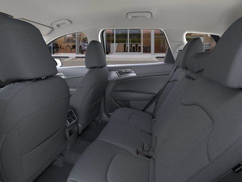 New 2025 Kia Sportage LX image 18