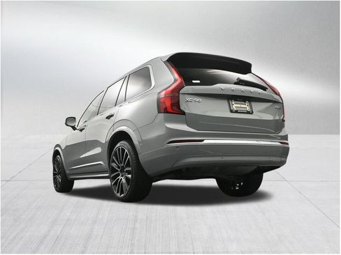 New 2026 Volvo XC90 B6 Plus AWD/4WD image 25