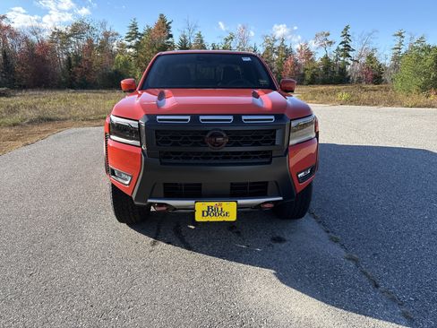 New 2026 Nissan Frontier PRO-4X w/ Pro-4x Convenience Package image 10