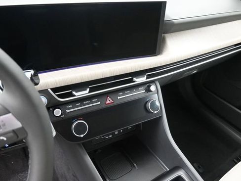 Used 2025 Hyundai Sonata Limited image 20