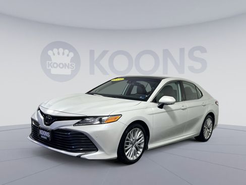 Used 2019 Toyota Camry XLE w/ Driver Assist Package FWD image 5