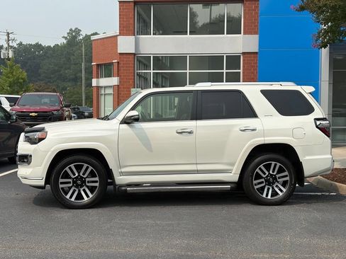 Used 2023 Toyota 4Runner Limited AWD/4WD image 2