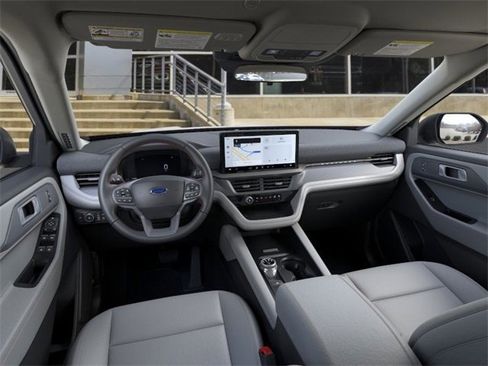 New 2025 Ford Explorer Active w/ Active Comfort Package image 9