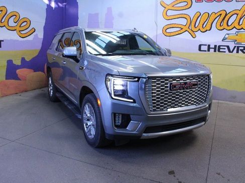 Used 2024 GMC Yukon Denali w/ Max Trailering Package image 2