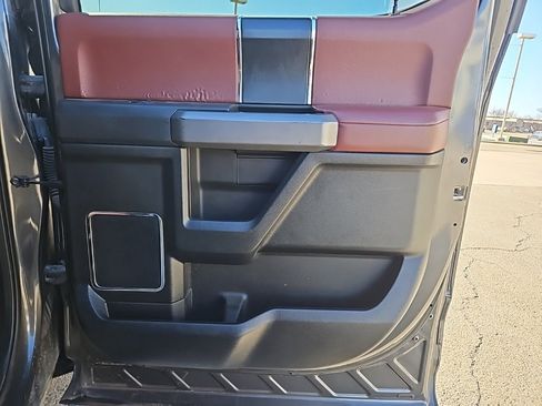 Used 2018 Ford F150 Platinum w/ Equipment Group 701A Luxury image 18