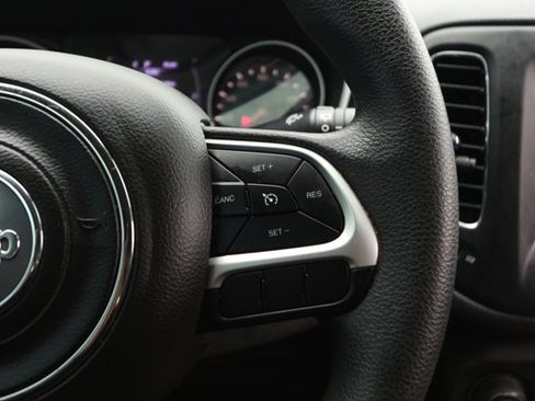 Used 2020 Jeep Compass Sport image 14