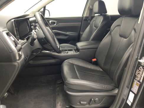 Used 2023 Kia Sorento S FWD image 17