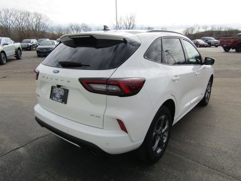 Used 2023 Ford Escape ST-Line Select w/ Tech Pack #2 AWD/4WD image 5