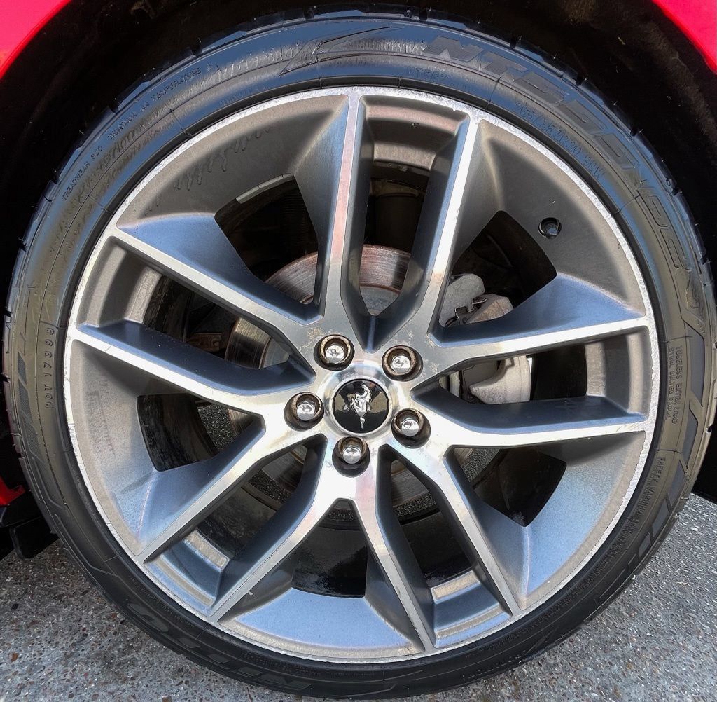 Used 2015 Ford Mustang Premium RWD image 11