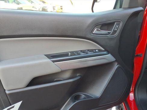 Used 2019 Chevrolet Colorado LT w/ LT Convenience Package image 17