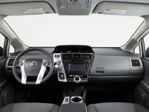 Used 2013 Toyota Prius V Five image 5