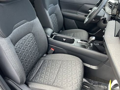 New 2026 Nissan Kicks SV image 11