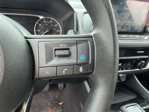 Used 2024 Nissan Rogue SV AWD/4WD image 27