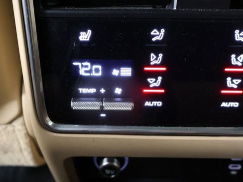 Used 2022 Porsche Cayenne GTS image 60