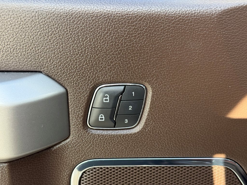 Used 2019 Ford F150 King Ranch w/ Equipment Group 601A Luxury AWD/4WD image 16