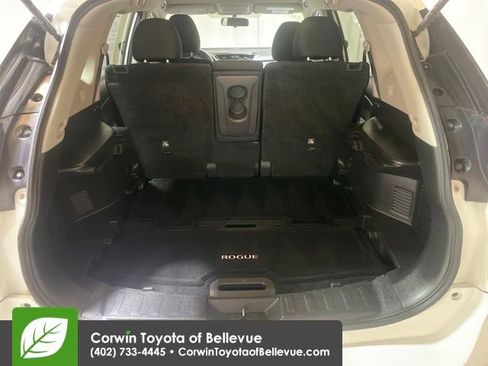 Used 2017 Nissan Rogue SV image 21