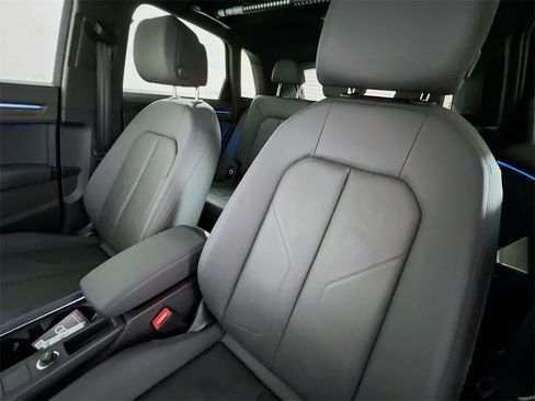 Used 2022 Audi Q3 2.0T Premium Plus image 11