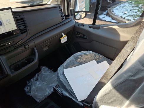 New 2026 Ford Transit 150 148 Medium Roof w/ Load Area Protection Package image 11
