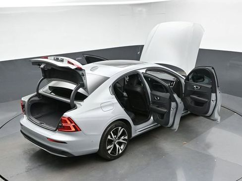 Used 2025 Volvo S60 B5 Plus FWD image 49