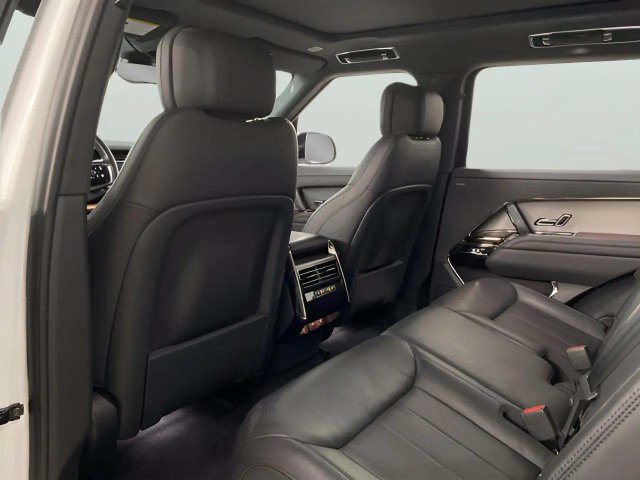 Used 2025 Land Rover Range Rover Sport SE AWD/4WD image 62