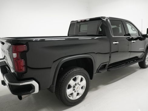 Used 2022 Chevrolet Silverado 2500 LTZ w/ LTZ Plus Package image 4