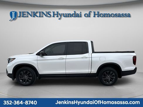 Used 2023 Honda Ridgeline Sport image 4
