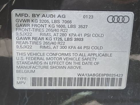 Used 2023 Audi e-tron Prestige w/ Prestige Package AWD/4WD image 32