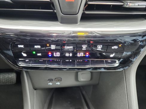 New 2026 Buick Encore GX Avenir image 17